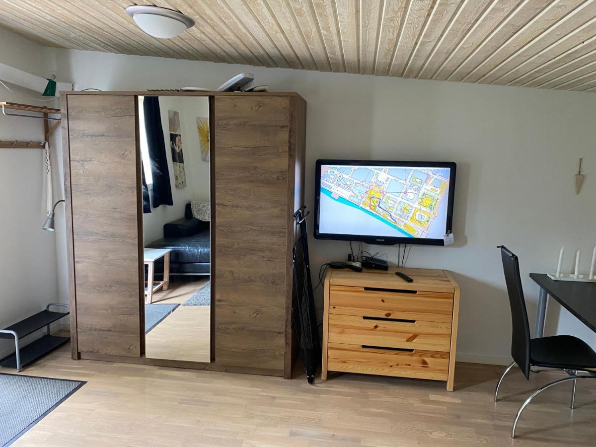 Idyliska Boende Mitt Pa Oeland Apartment Farjestaden Bagian luar foto