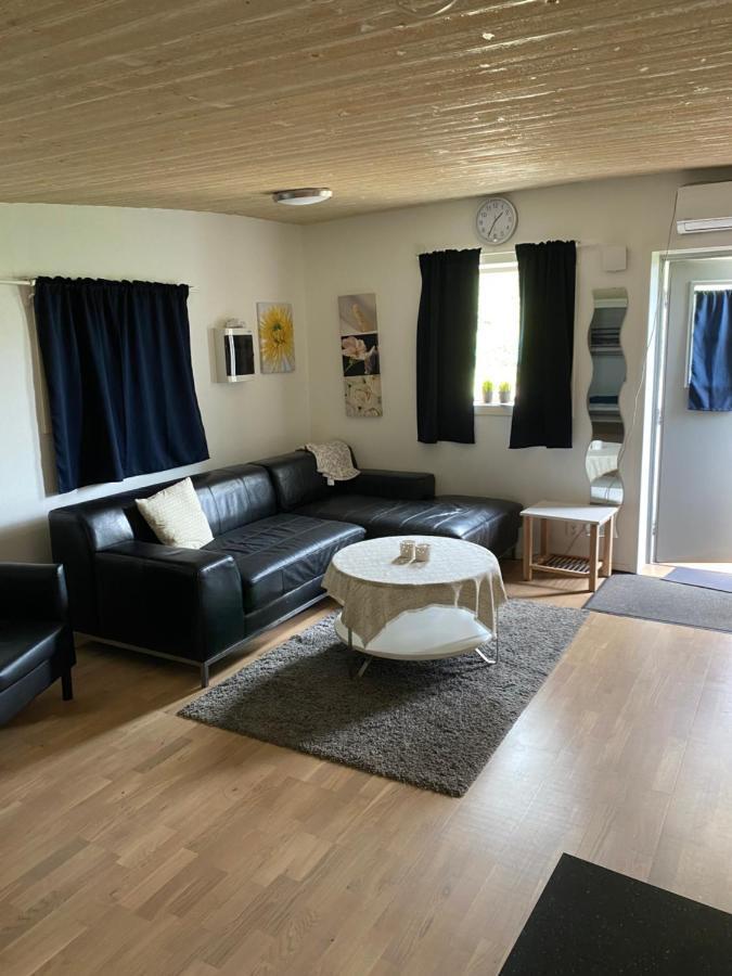 Idyliska Boende Mitt Pa Oeland Apartment Farjestaden Bagian luar foto